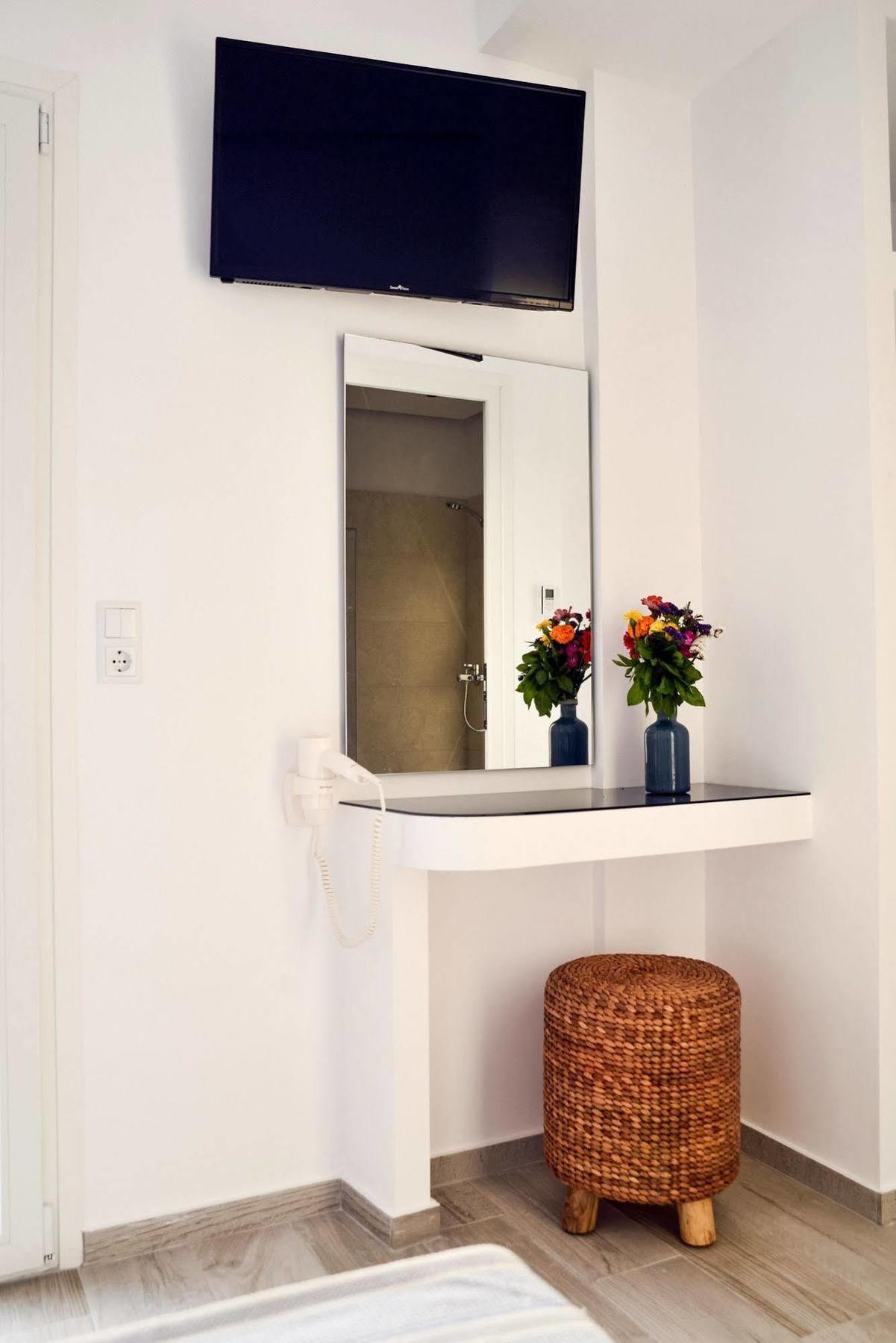 Dimele Rooms & Studios Mykonos Town エクステリア 写真